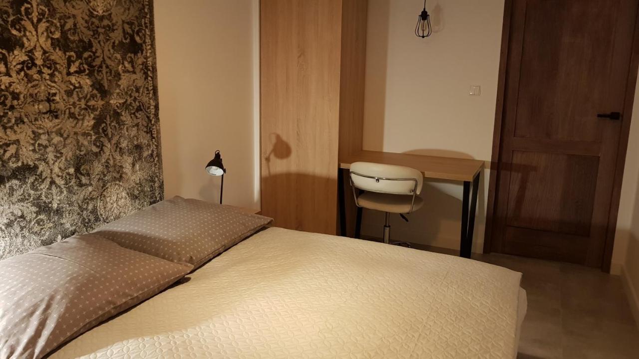 Apartament Julia Appartamento Lesko Esterno foto