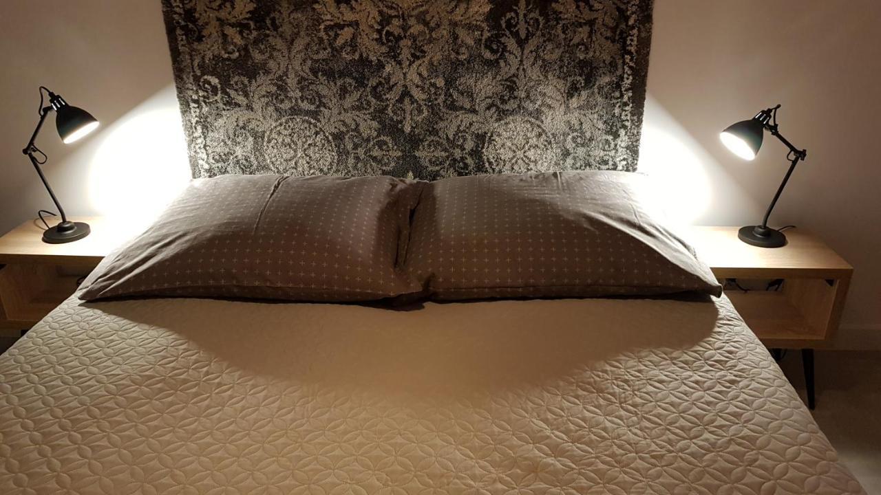 Apartament Julia Appartamento Lesko Esterno foto